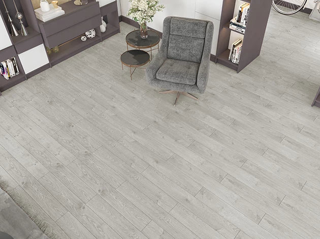 Luxury Everest 8mm Laminate Flooring - 1.83m2 Pack